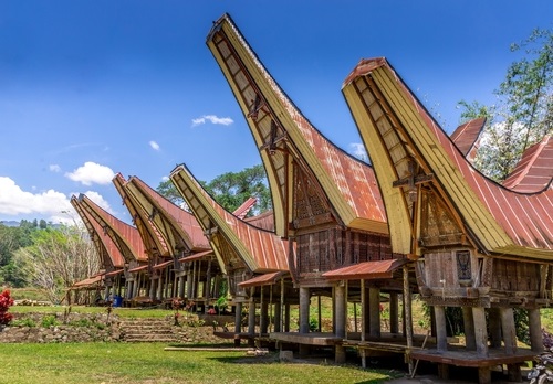 Ciri Khas Rumah Adat Sulawesi Selatan - WonderVerse Indonesia