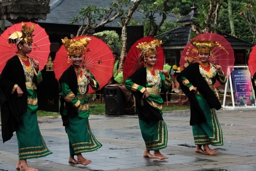 Daftar Tarian Sumatera Barat - WonderVerse Indonesia