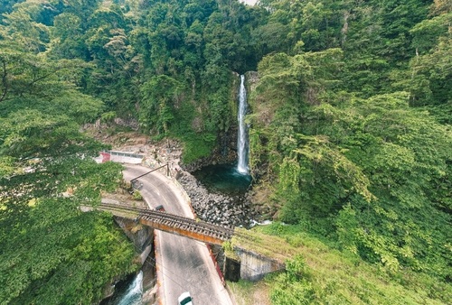Daya Tarik Air Terjun Lembah Anai - WonderVerse Indonesia