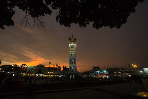 Fakta-fakta tentang Jam Gadang Bukittinggi - WonderVerse Indonesia