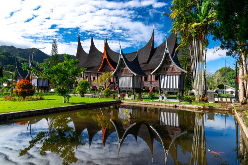 Fungsi Ruangan di Rumah Adat Sumatera Barat - WonderVerse Indonesia