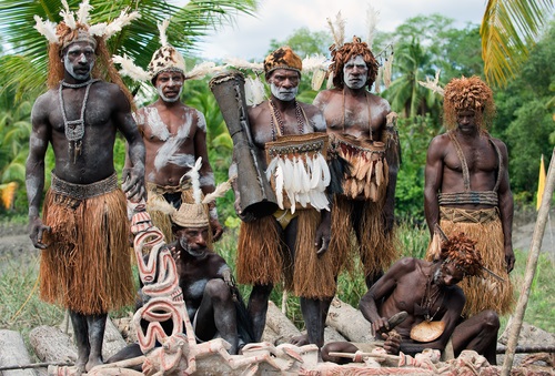 Jenis Pakaian Adat Papua - WonderVerse Indonesia