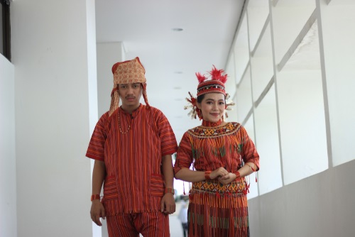 Keunikan Pakaian Adat Suku Toraja - WonderVerse Indonesia