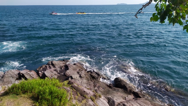 Lokasi dan Cara Menuju Pantai Padang - WonderVerse Indonesia