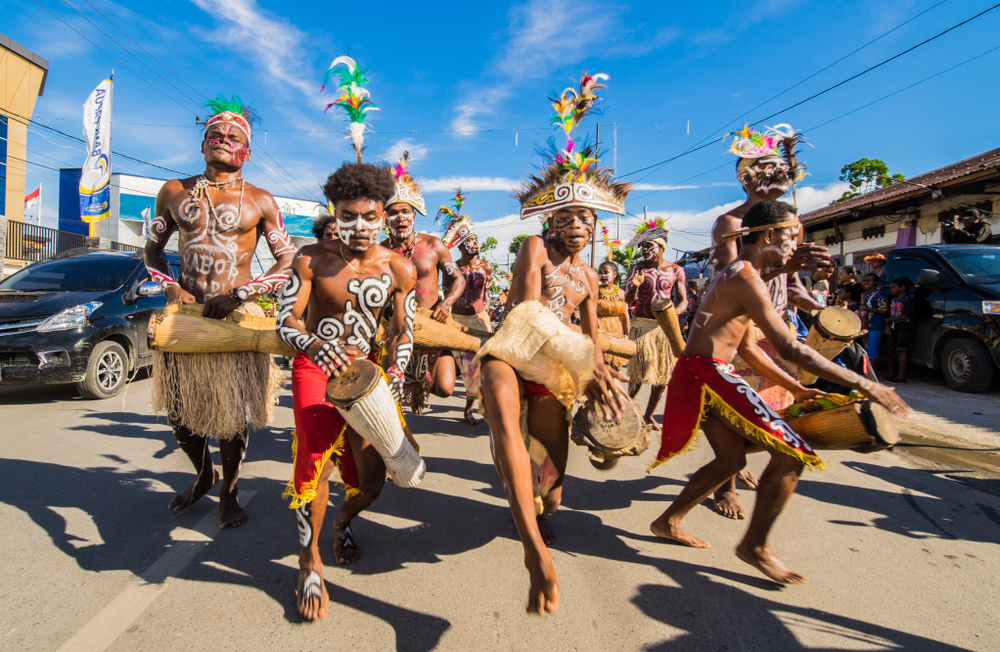Mengenal Ragam Upacara Adat Papua - WonderVerse Indonesia
