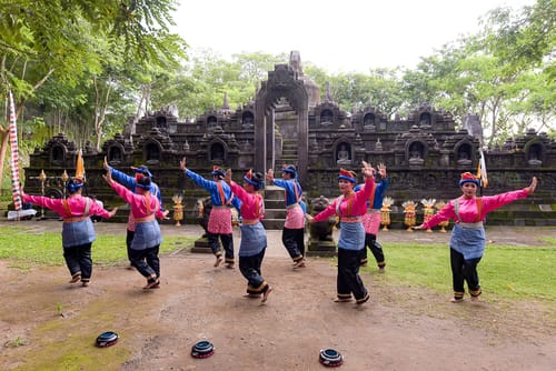 Keunikan Tari Saman - WonderVerse Indonesia