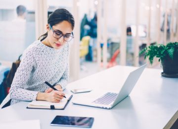  Inovasi Teknologi AI Copywriting - WonderVerse Indonesia