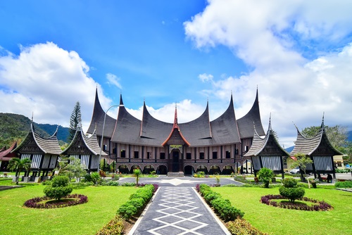 Keunikan dan Kecanggihan Rumah Gadang - WonderVerse Indonesia