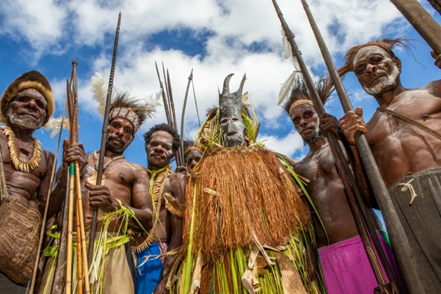 Sejarah Suku Papua - WonderVerse Indonesia