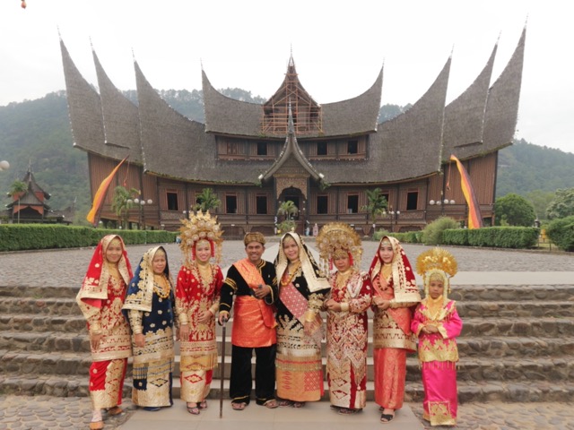  Suku-suku Sumatera Barat - WonderVerse Indonesia