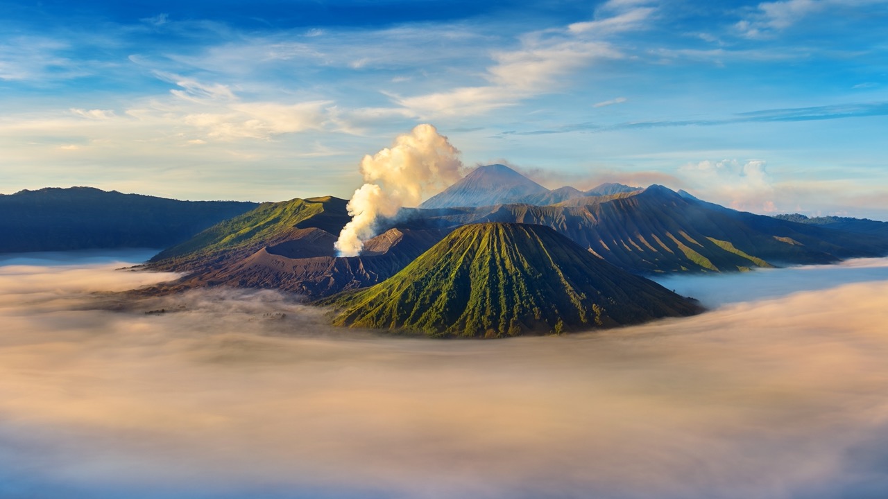 Keunikan Taman Nasional Bromo Tengger Semeru - WonderVerse Indonesia
