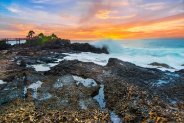 Pantai Menganti, Surga Tersembunyi di Pesisir Selatan Jawa