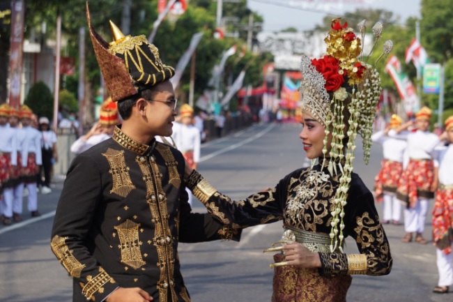 Pakaian Adat Aceh, Segenap Ciri Khas yang Penuh Wibawa