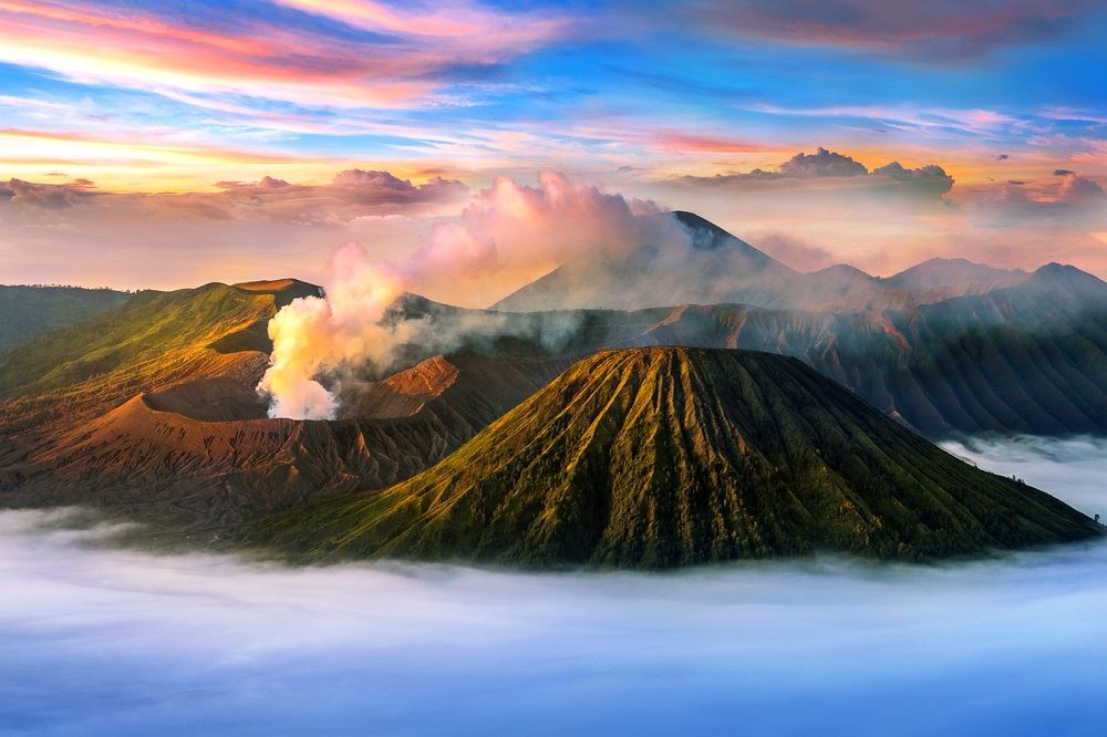 16 Wisata Alam Indonesia yang Mendunia dari Berbagai Wilayah