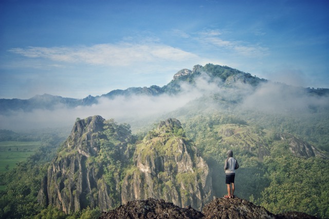 Wisata Alam Batu Seribu untuk Liburan Seru Tak Terlupakan